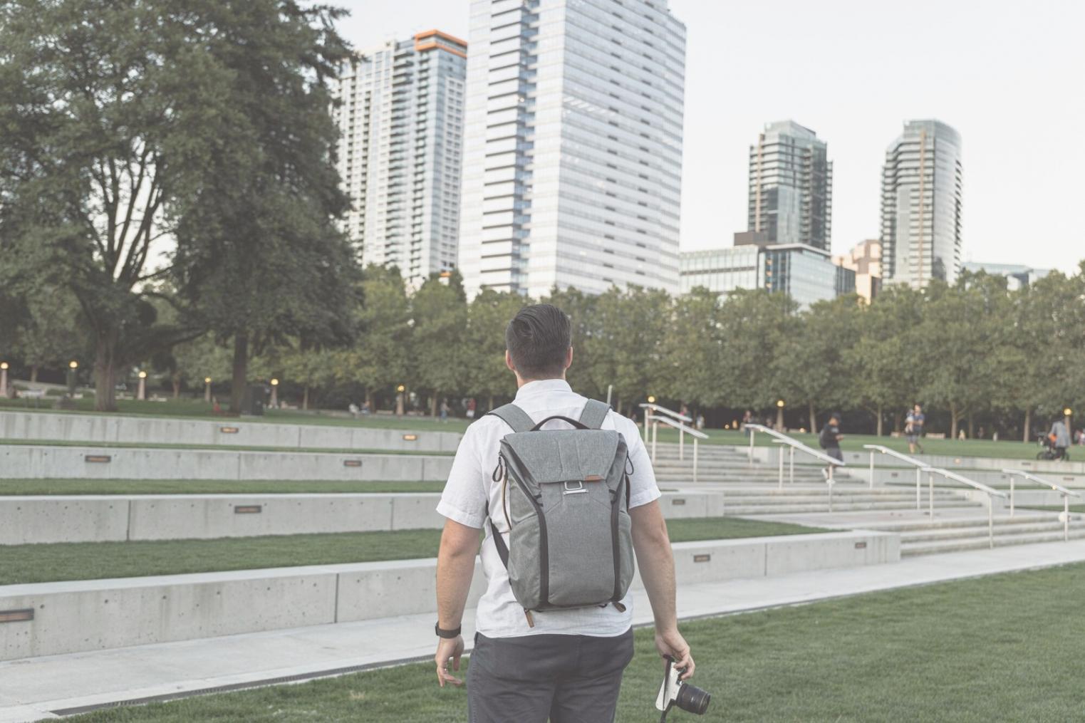 Modernes Bürogebäude von fenarionexis in Wesel mit großen Fenstern und einladender Atmosphäre