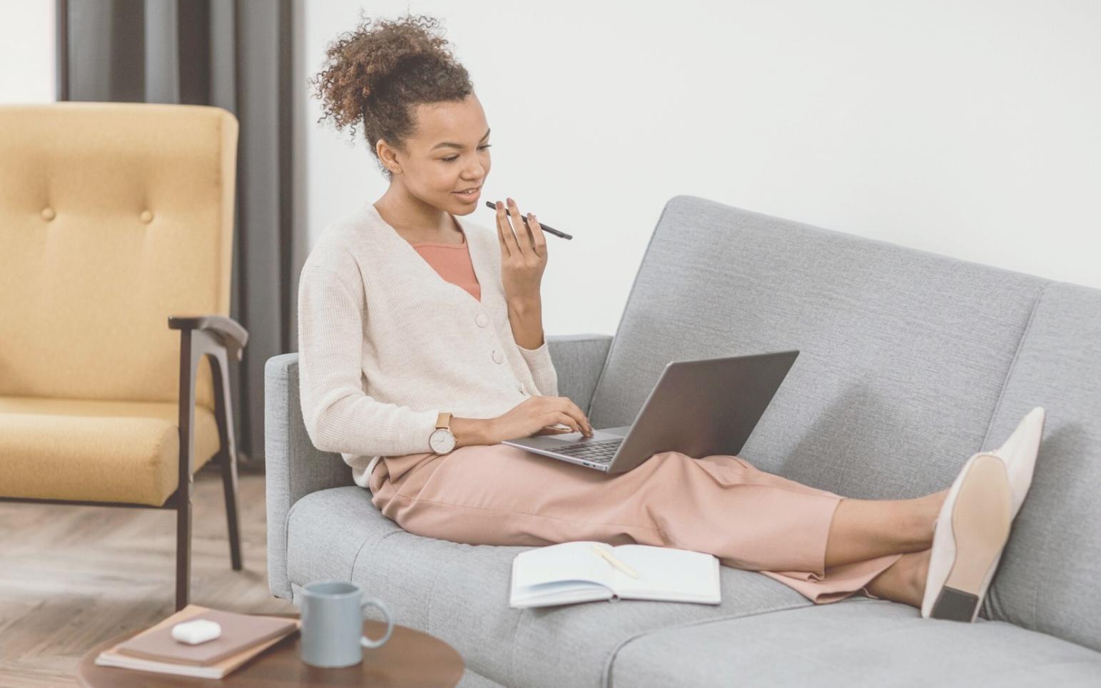 Teilnehmer arbeitet an Financial Modeling Projekten